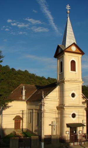 buzasbesenyo templom